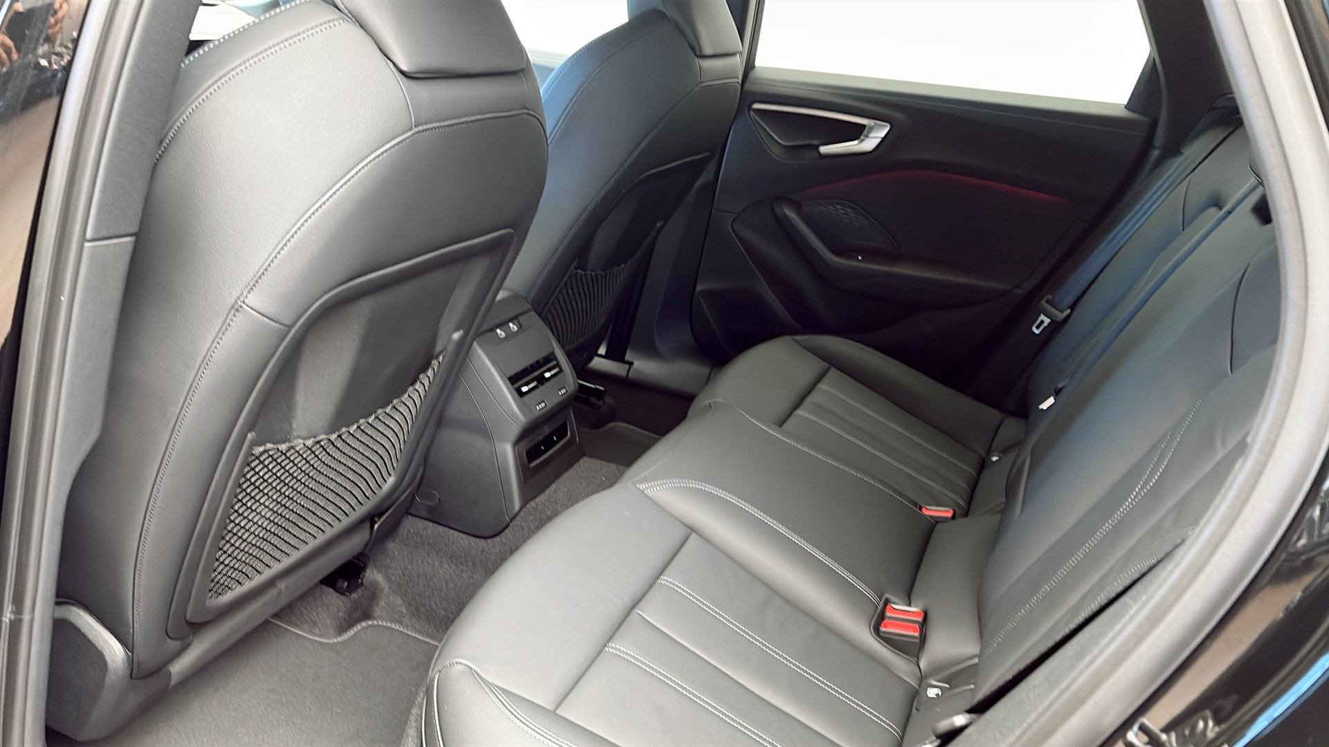 Audi A5 Sedan AMR04X