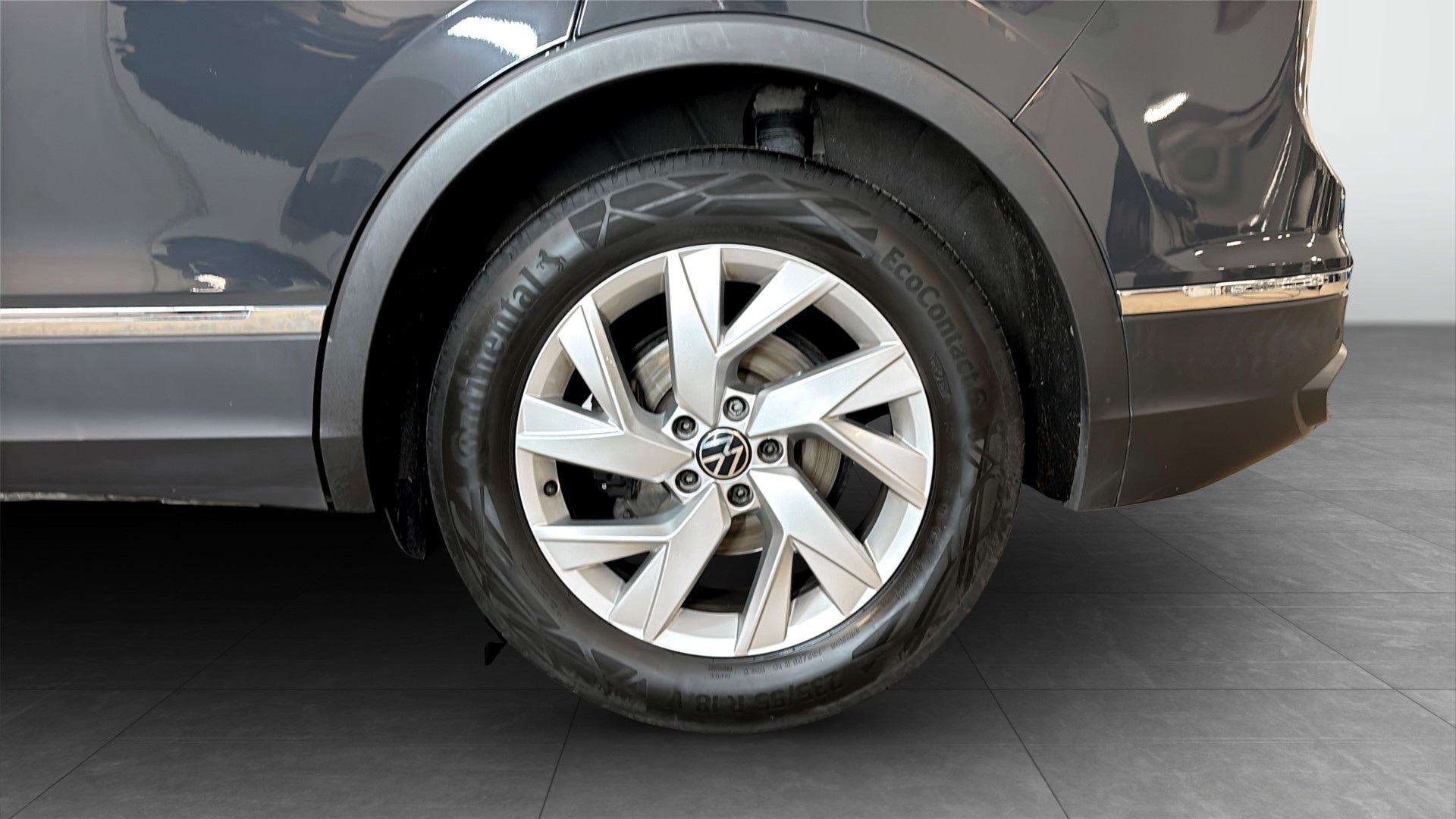 Volkswagen Tiguan ANG62R