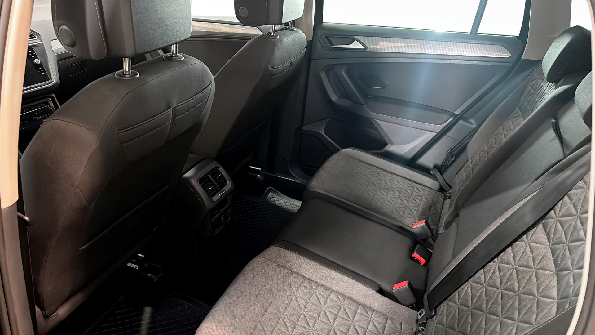 Volkswagen Tiguan ANG62R