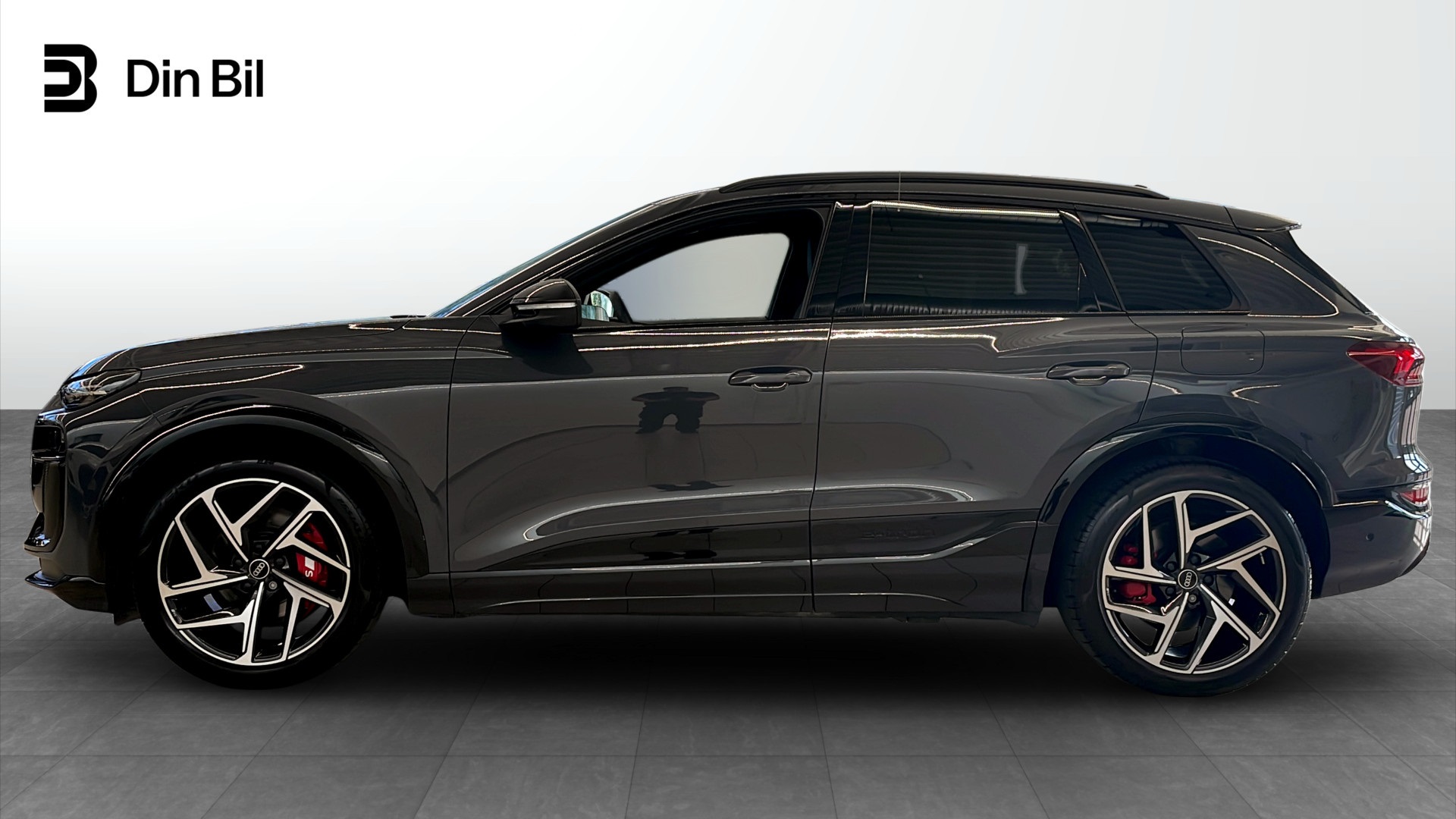 Audi SQ6 e-tron AOJ65T
