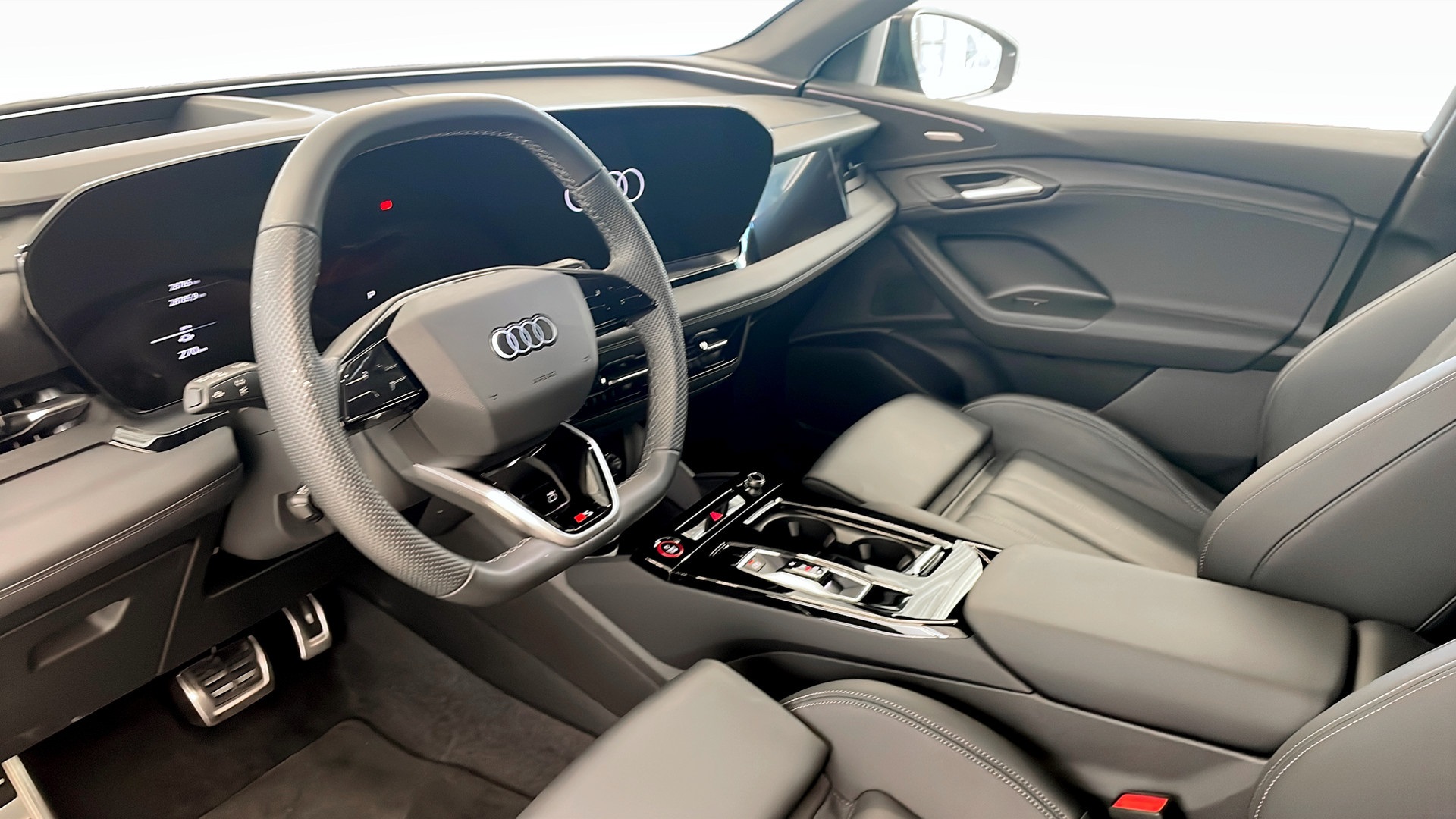 Audi SQ6 e-tron AOJ65T