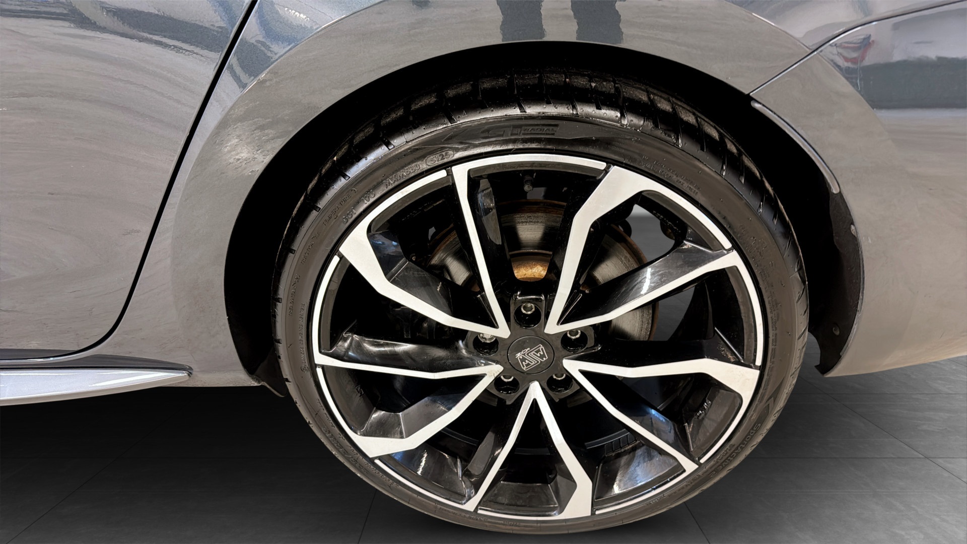 SEAT Cupra AOT635