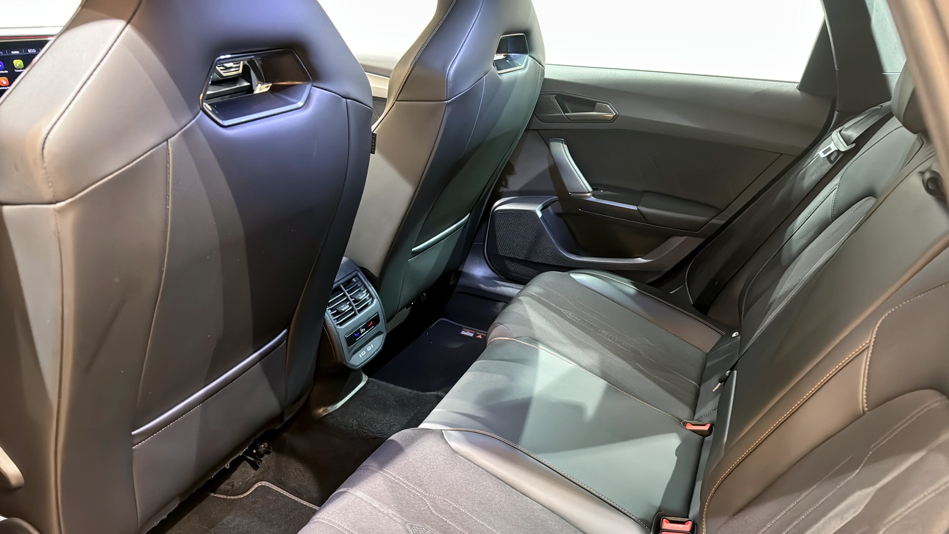 SEAT Cupra AOT635