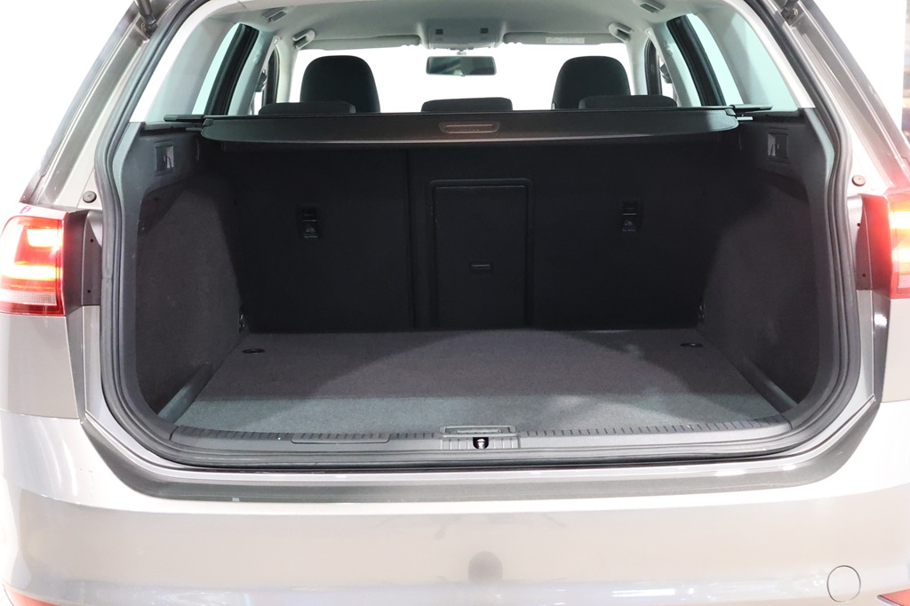 Volkswagen Golf Sportscombi AOZ569