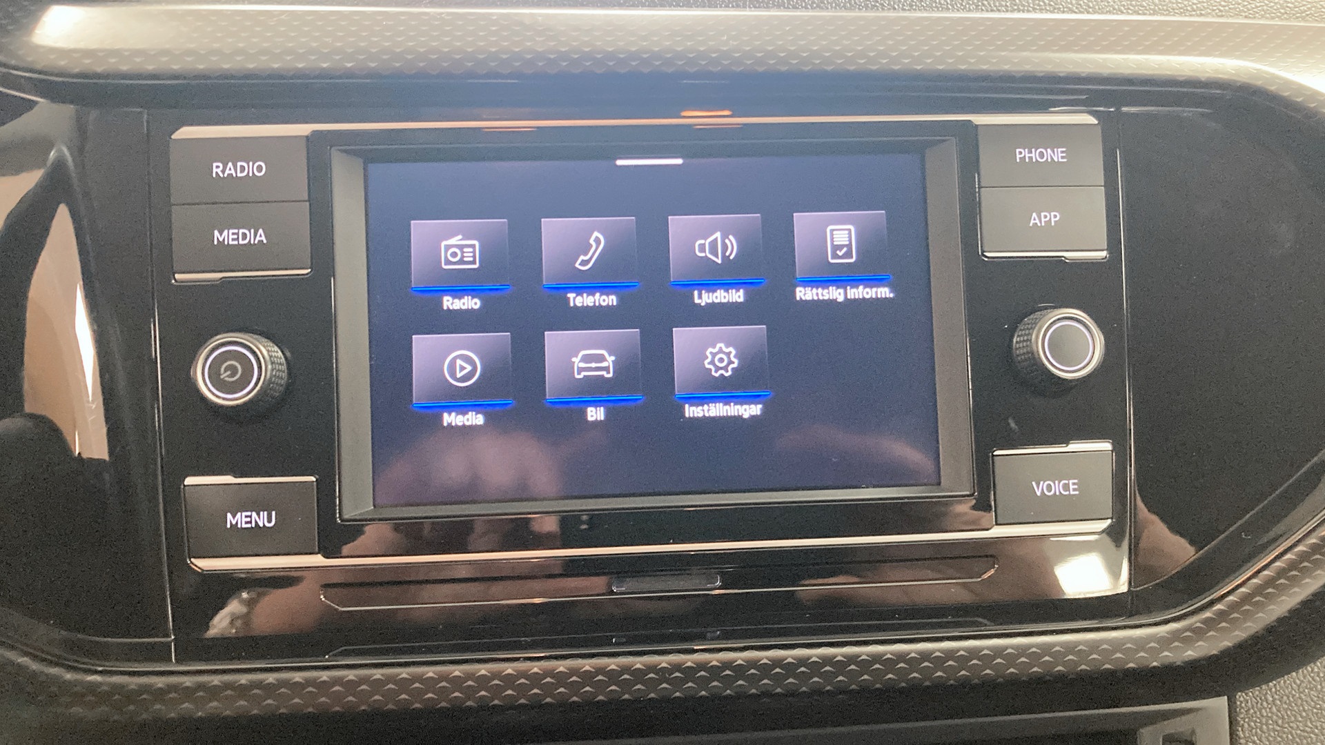 Volkswagen T-Cross APH27L