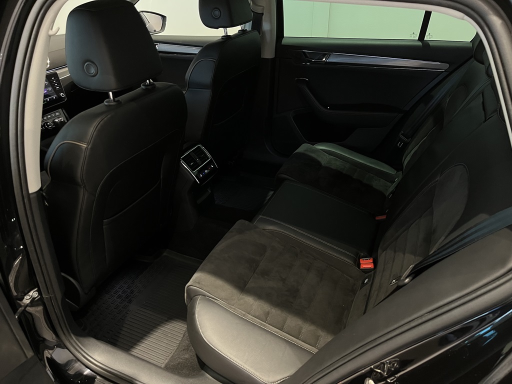 Skoda Superb Combi ARH04C