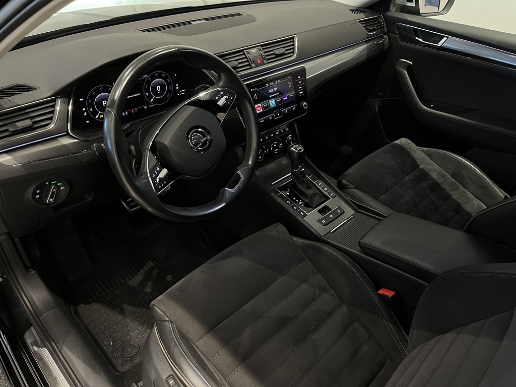 Skoda Superb Combi ARH04C