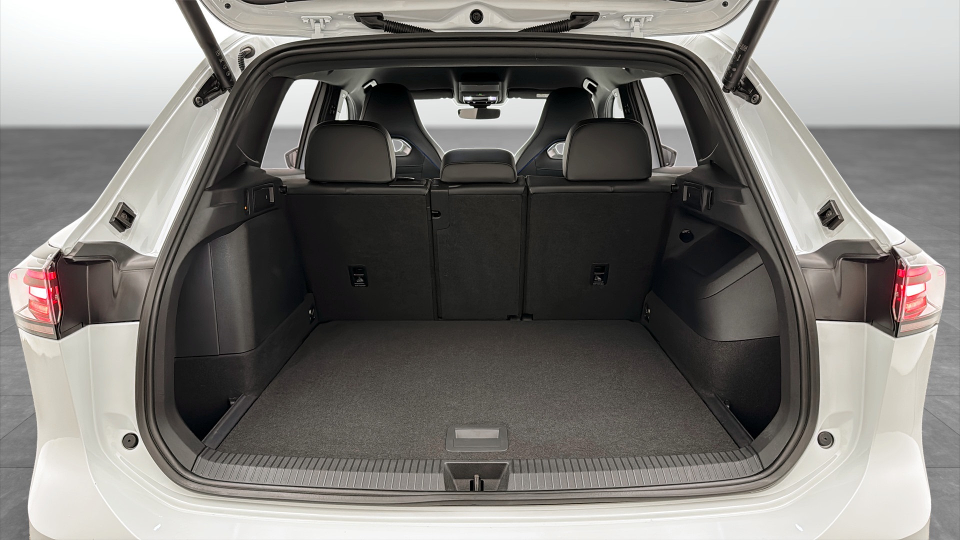 Volkswagen Tiguan ASH81P