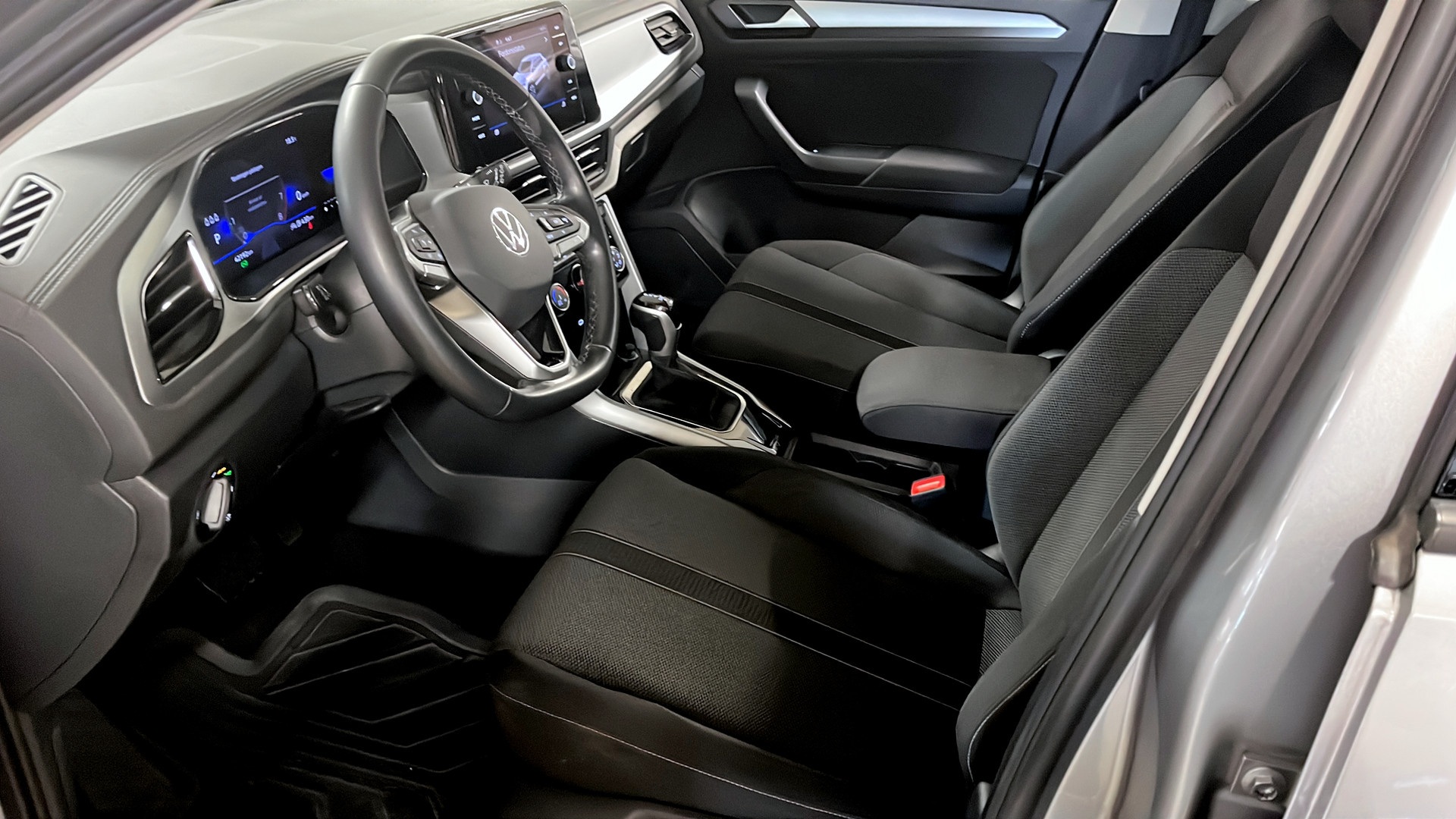 Volkswagen T-Roc ASJ02D