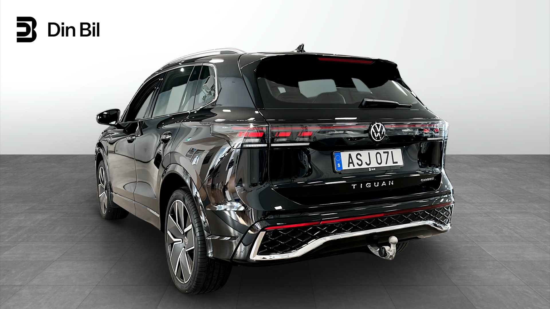 Volkswagen Tiguan ASJ07L