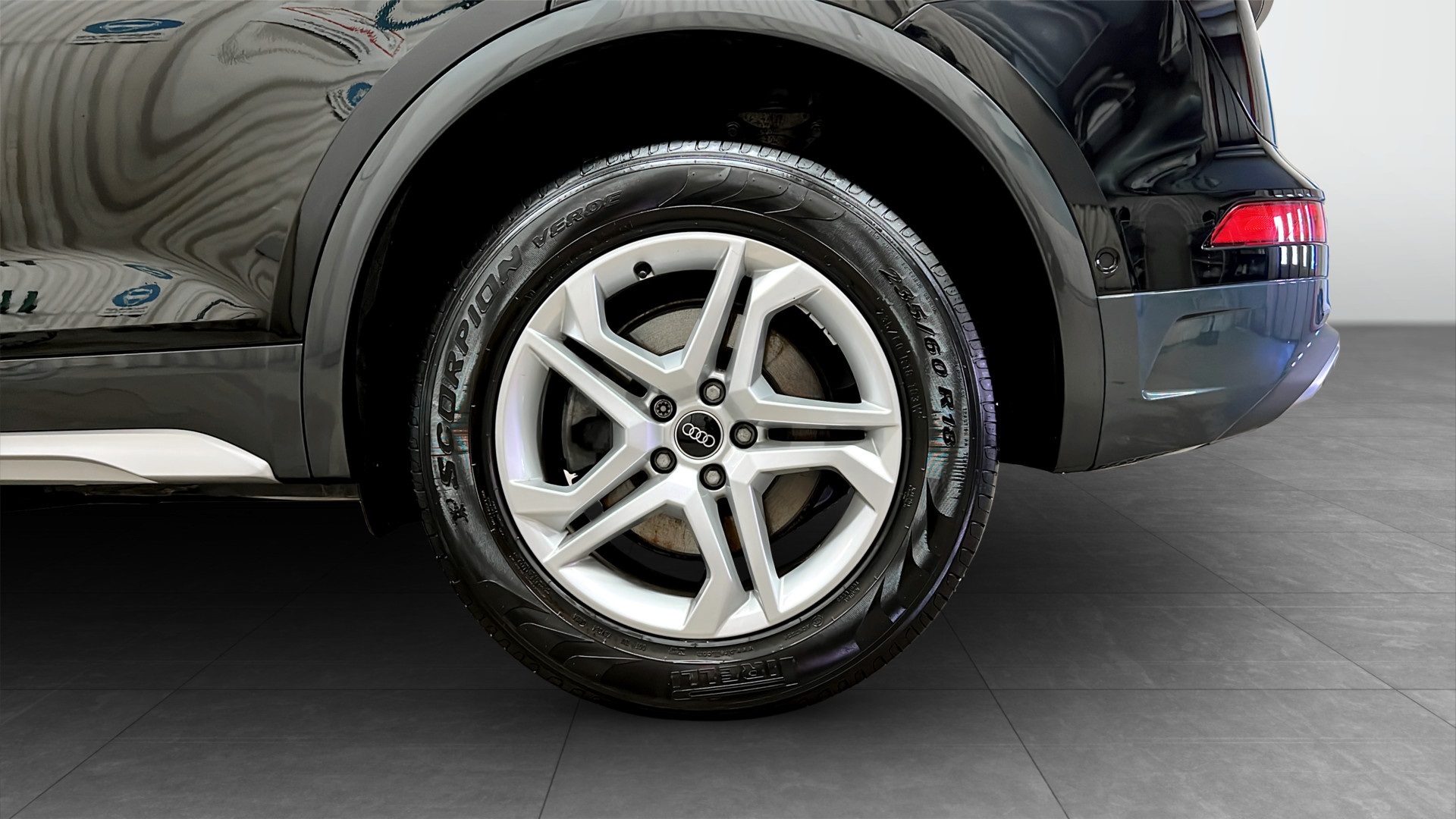 Audi Q5 ASK64S