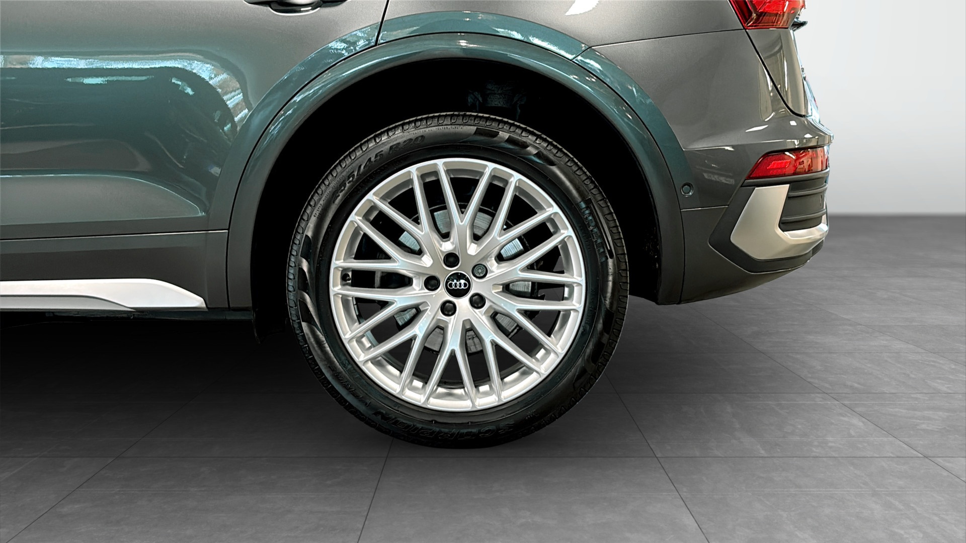 Audi Q5 ASK64T
