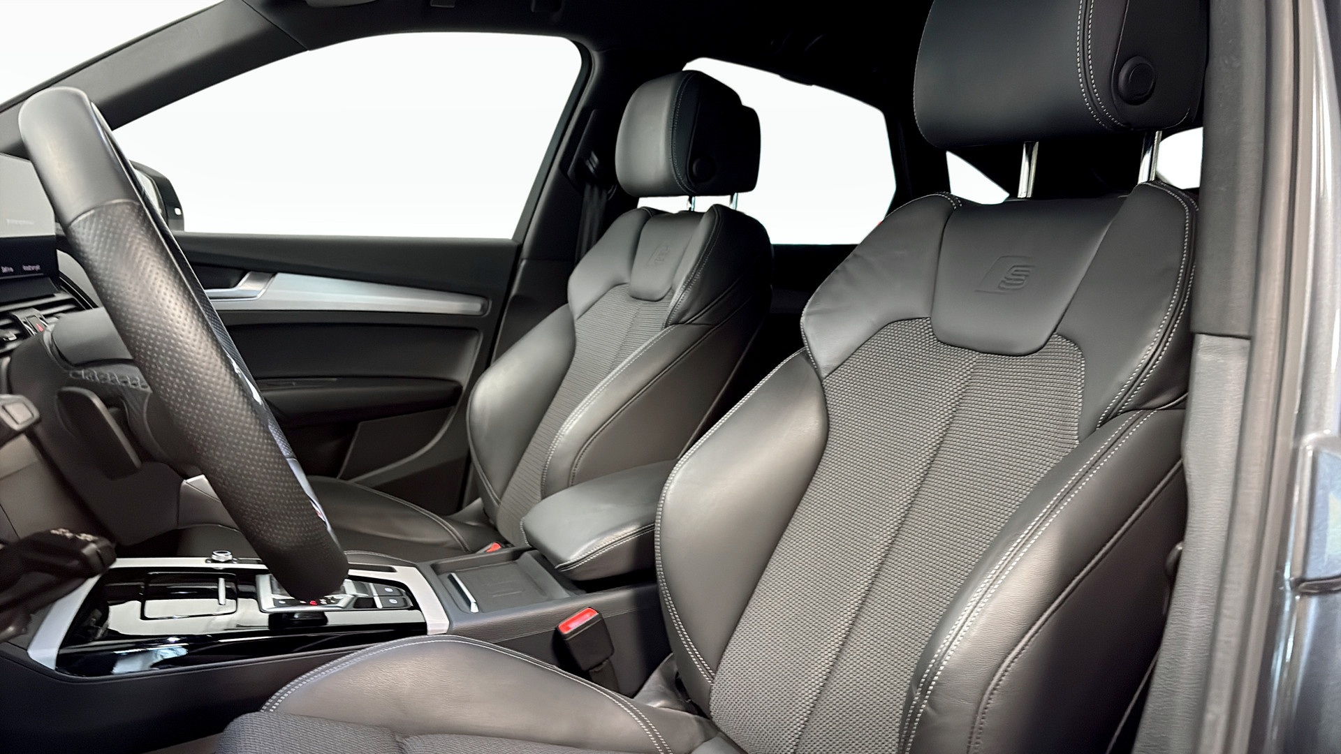 Audi Q5 ASK64T