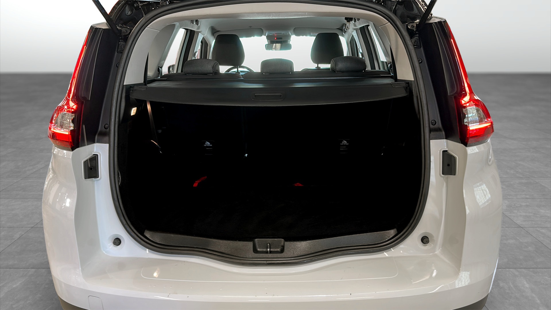 Renault Grand Scenic ASU311