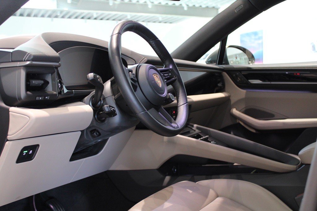 Porsche Macan ATL28D