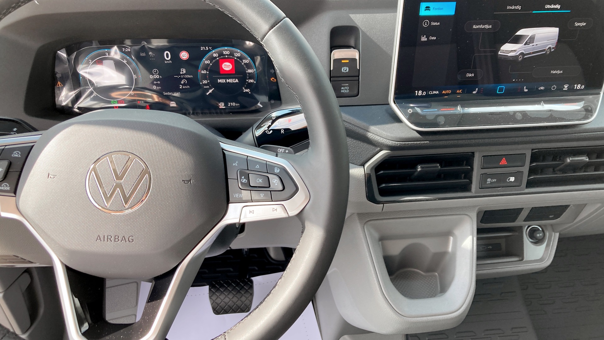 Volkswagen Crafter Skåp kort hjulbas AUN64R