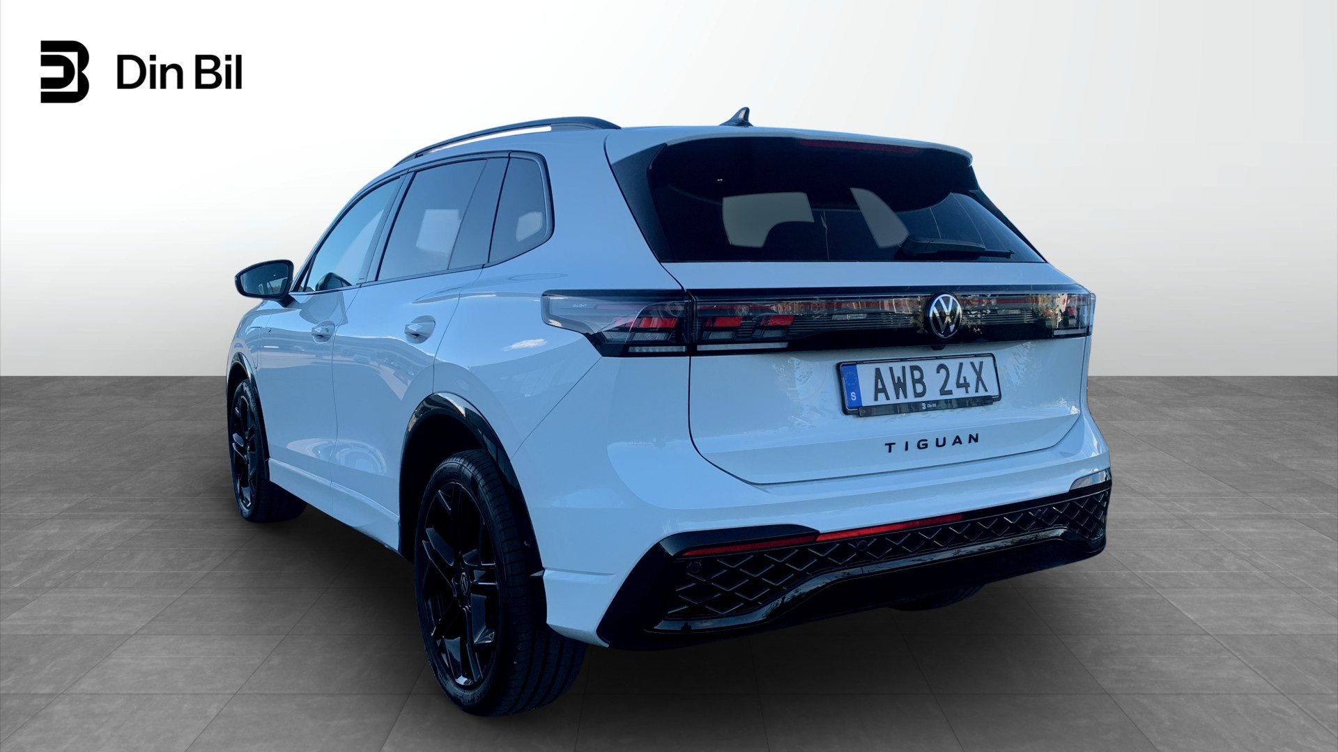 Volkswagen Tiguan AWB24X