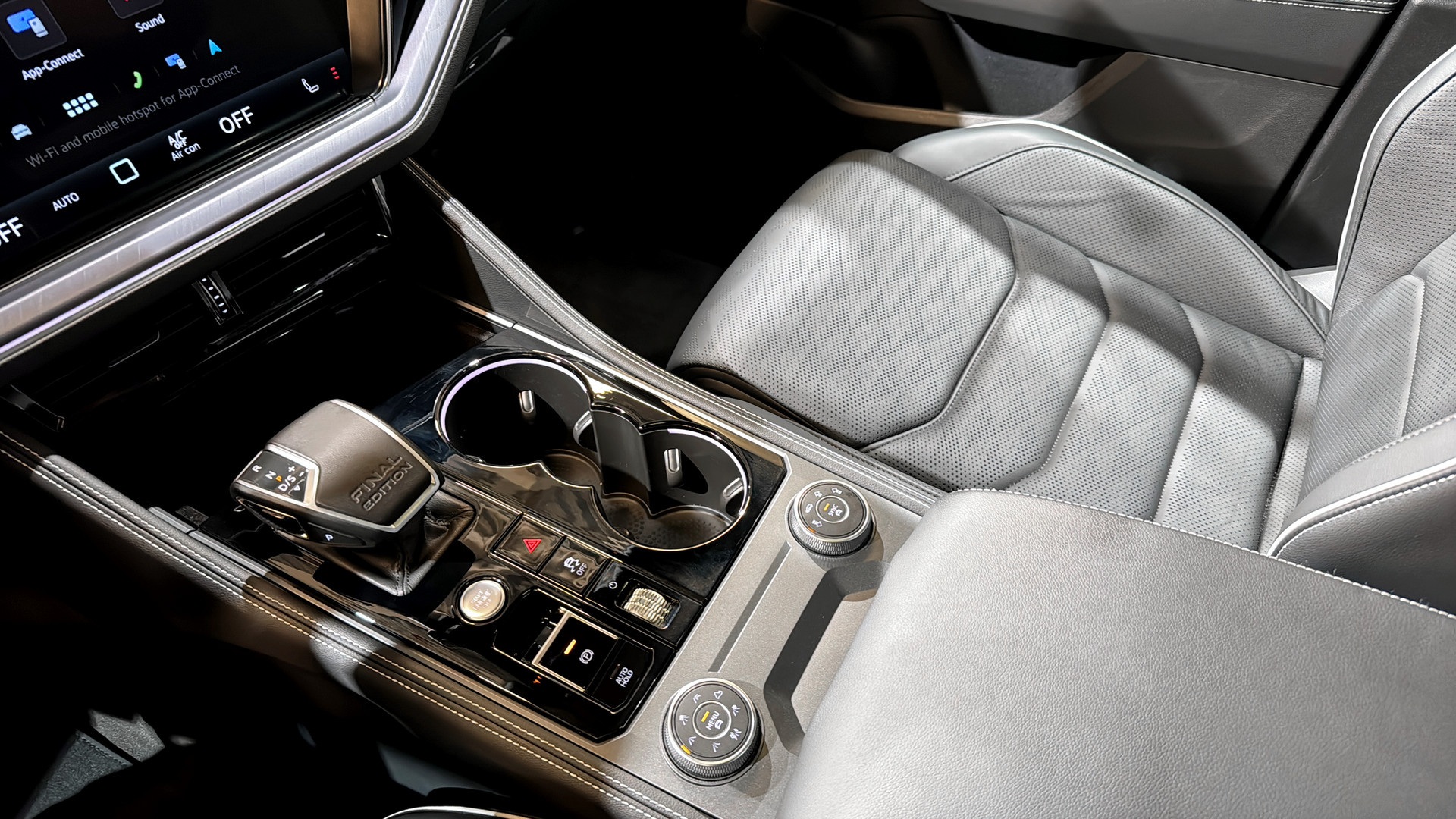 Volkswagen Touareg AWH83M