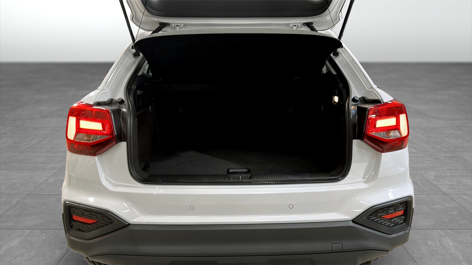 Audi Q2 AWL64D
