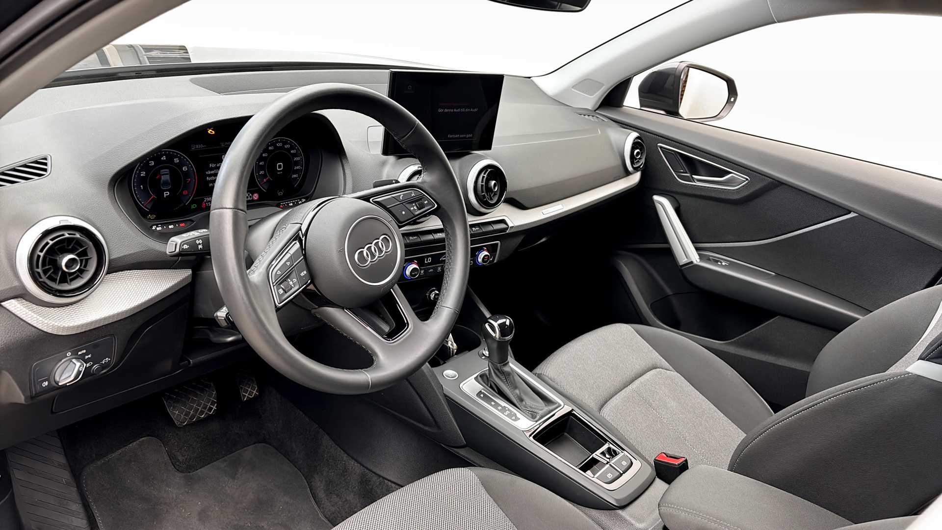 Audi Q2 AWN28S