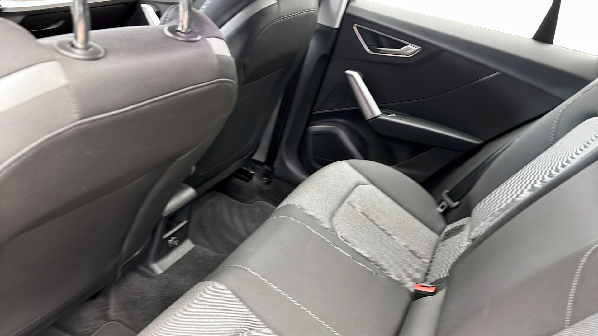 Audi Q2 AWN28S