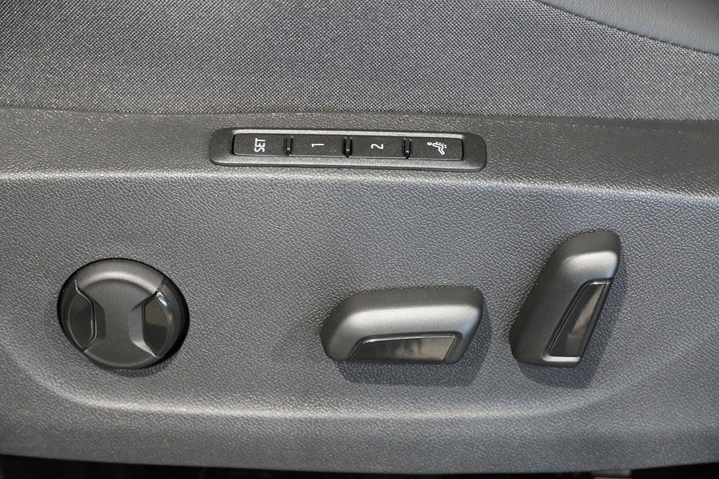 Skoda Enyaq AXH29D
