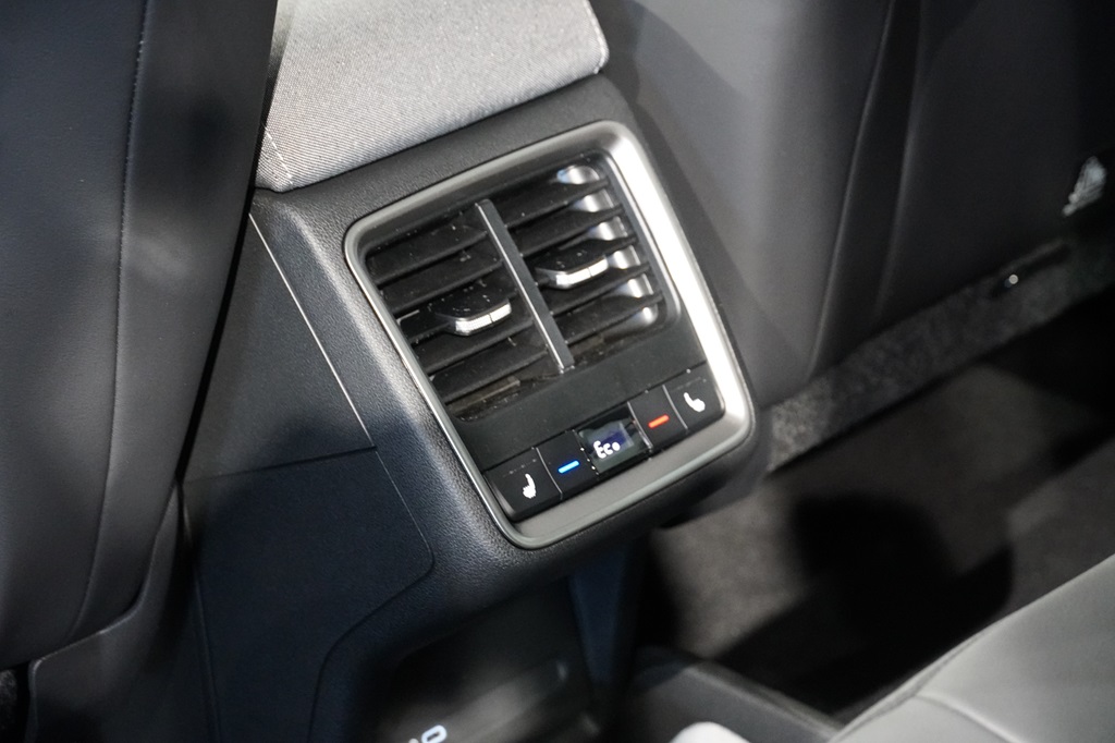 Skoda Enyaq AXH29D