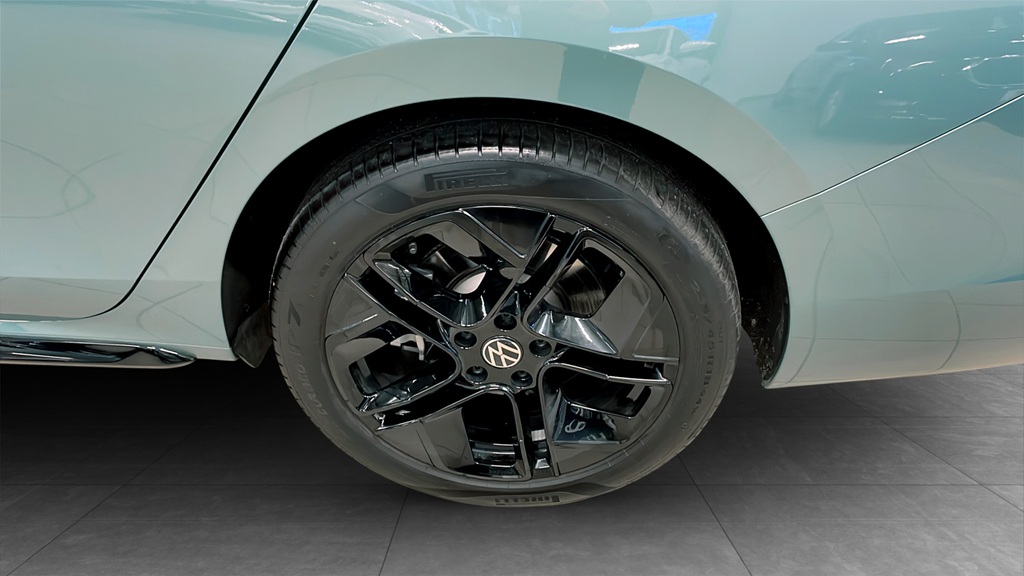 Volkswagen Passat AXJ09P