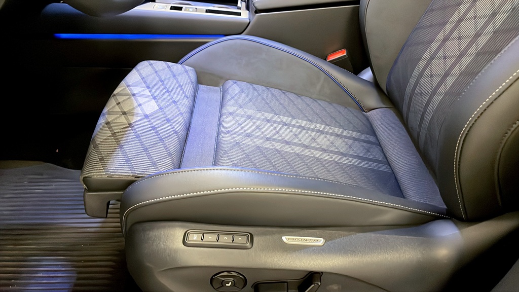 Volkswagen Passat AXJ09P