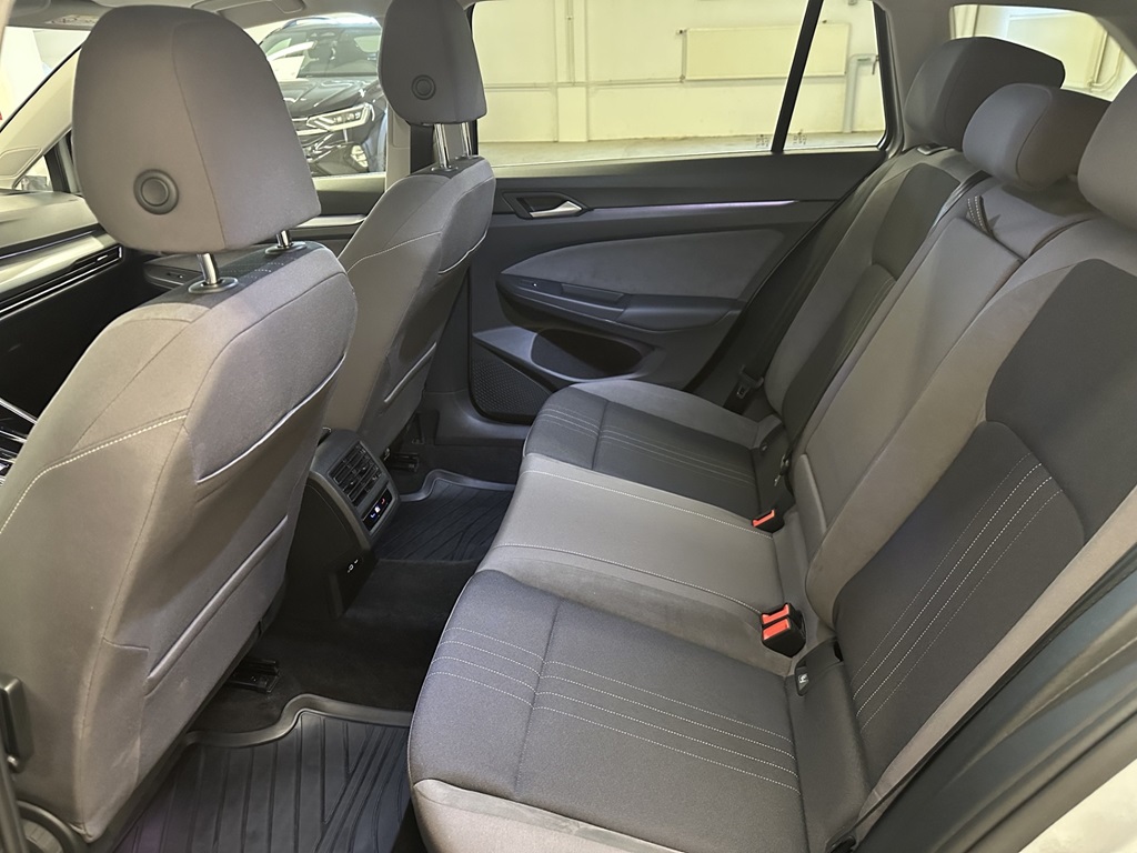 Volkswagen Golf Sportsvan AXK27P