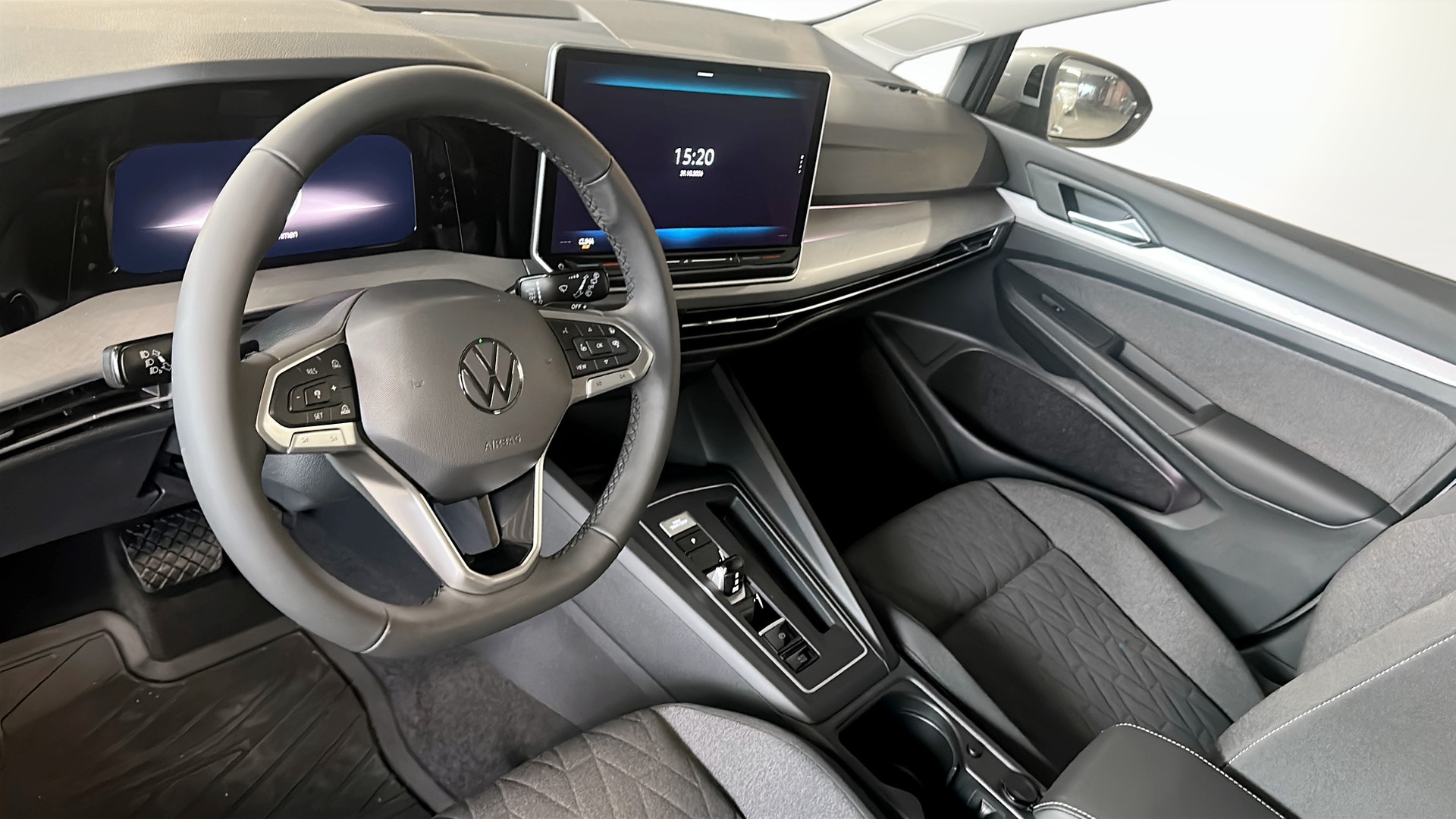 Volkswagen Golf AXL82M