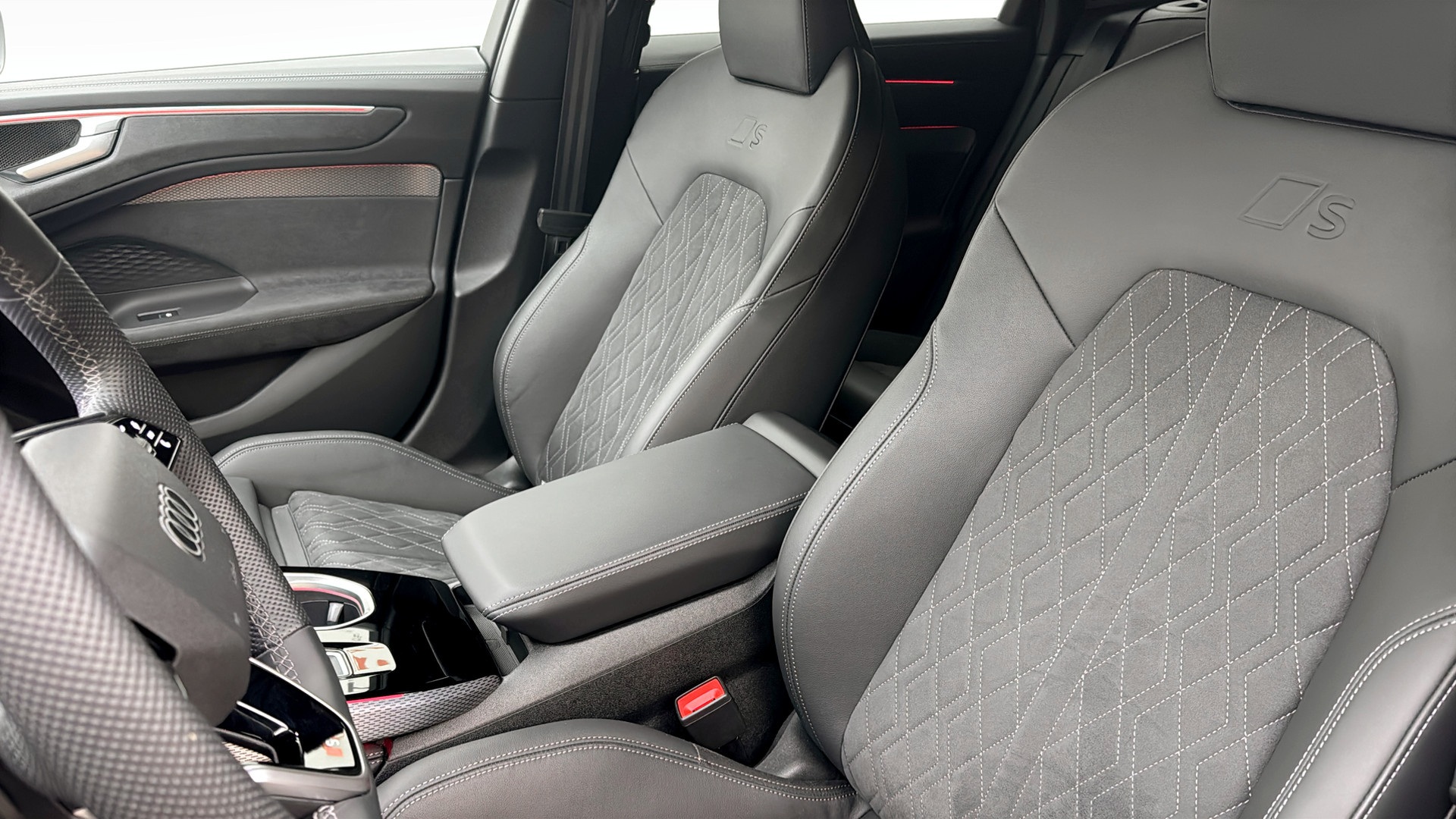 Audi A6 Avant AXT64X