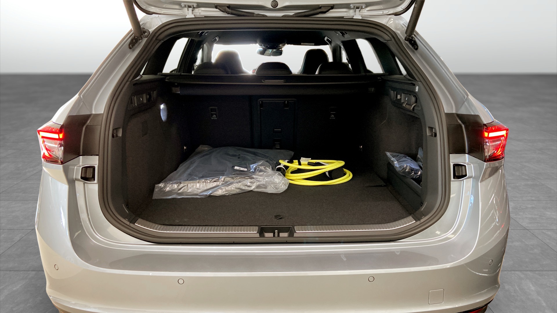 Skoda Superb Combi AYN65T