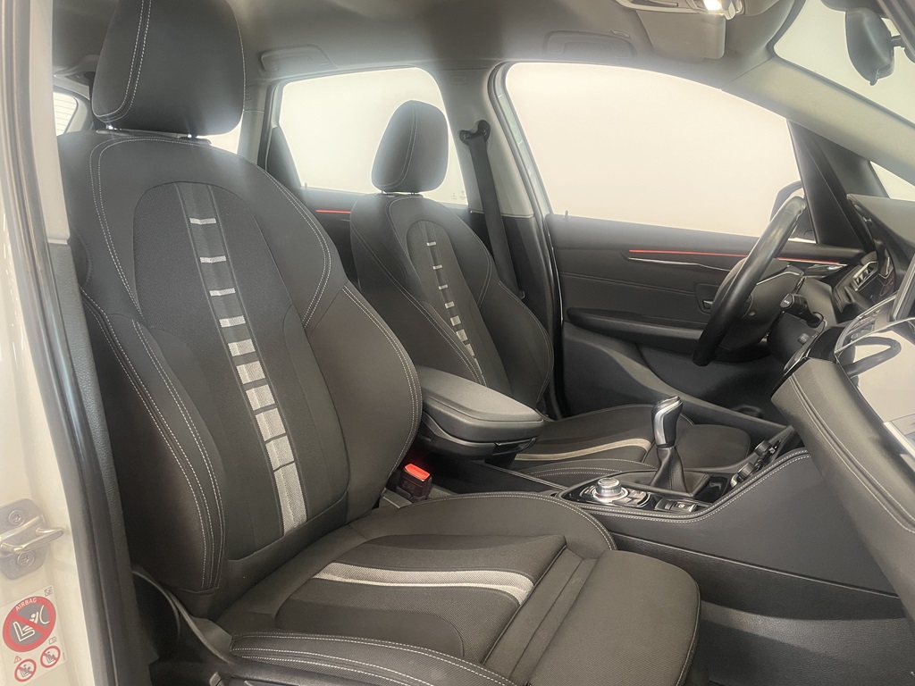 BMW 218 Active Tourer AYT599
