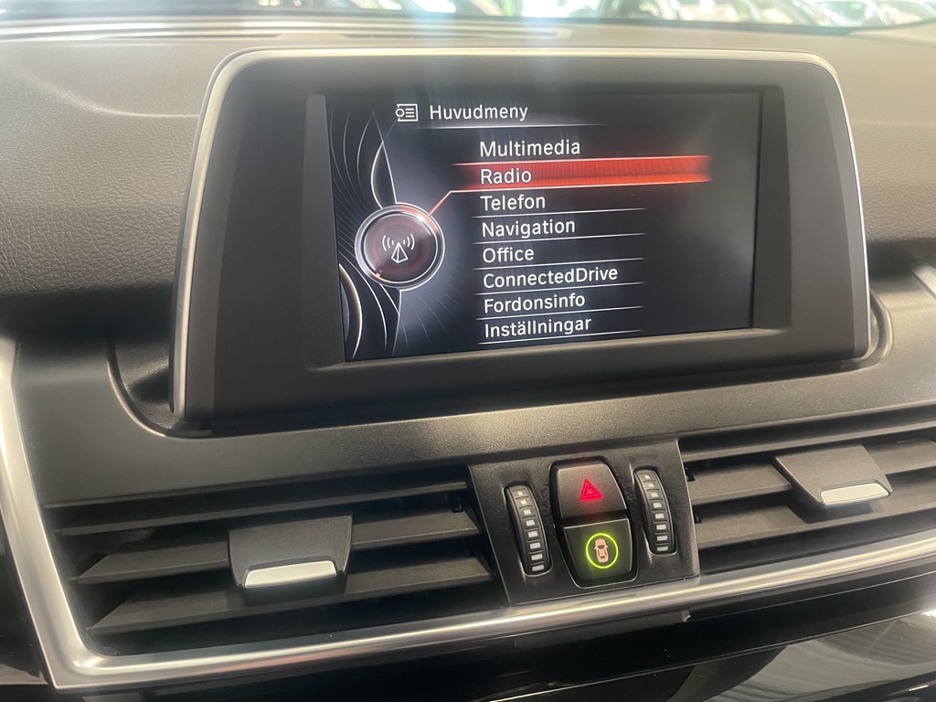 BMW 218 Active Tourer AYT599