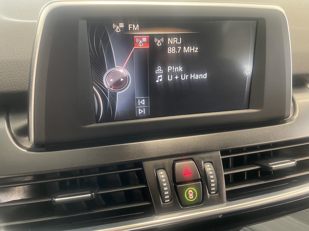 BMW 218 Active Tourer AYT599