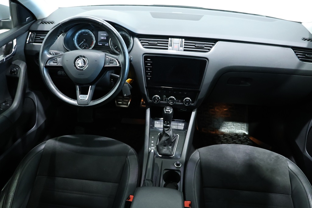 Skoda Octavia Combi AYX94A