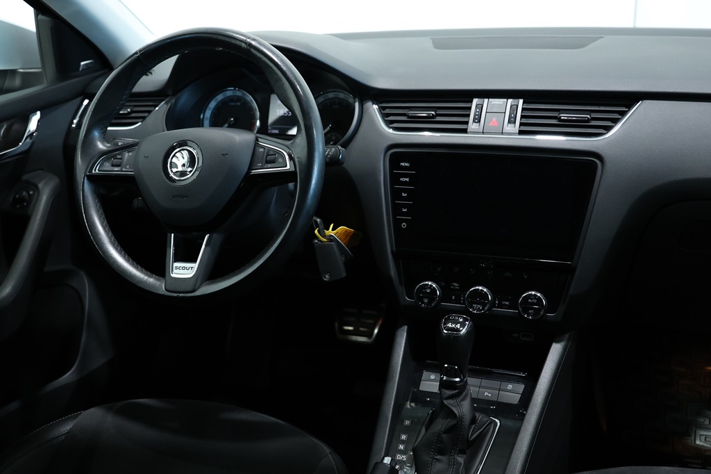 Skoda Octavia Combi AYX94A