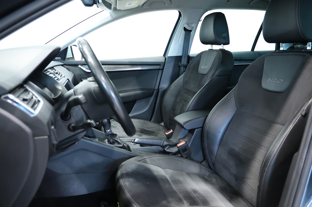 Skoda Octavia Combi AYX94A