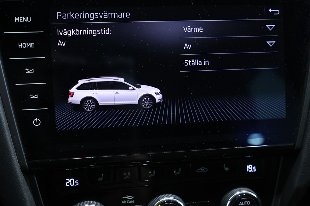 Skoda Octavia Combi AYX94A
