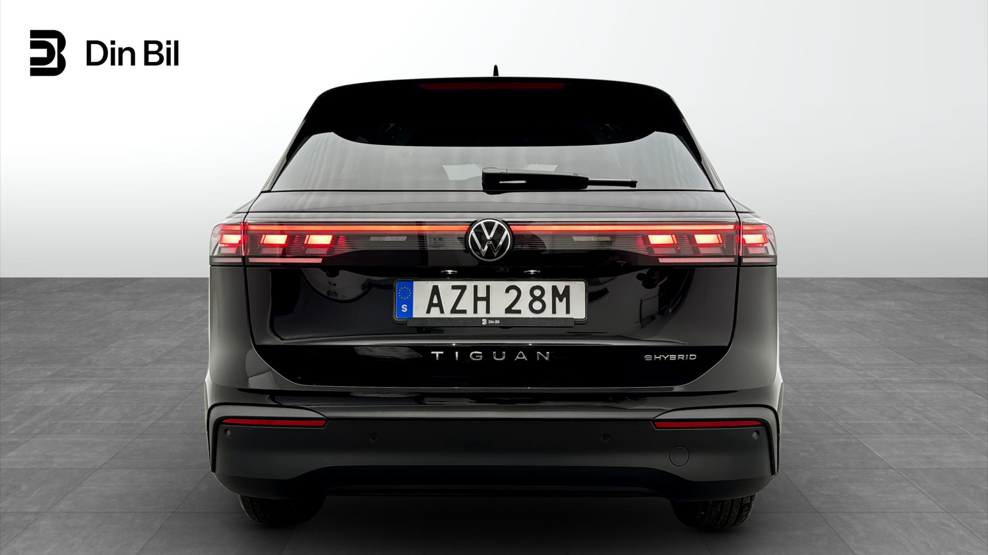 Volkswagen Tiguan AZH28M