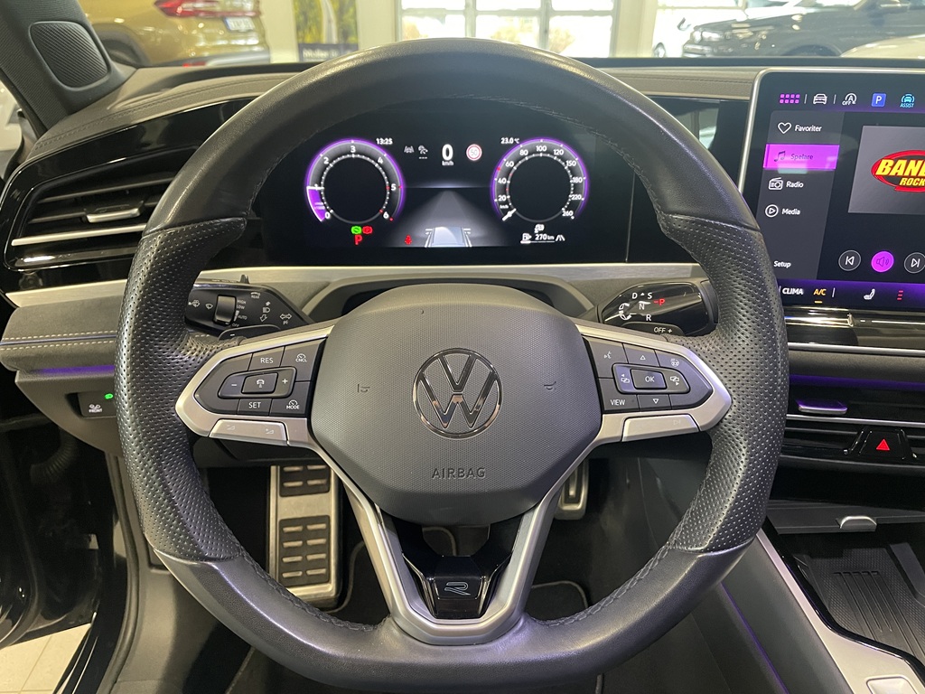 Volkswagen Passat AZN28K