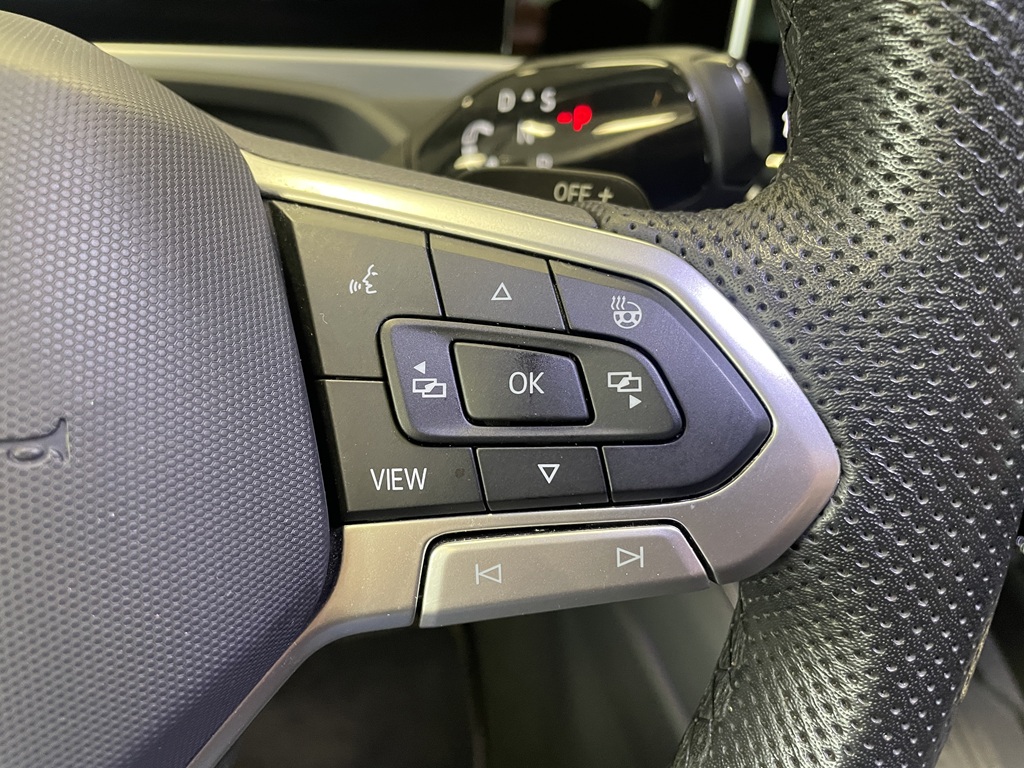 Volkswagen Passat AZN28K
