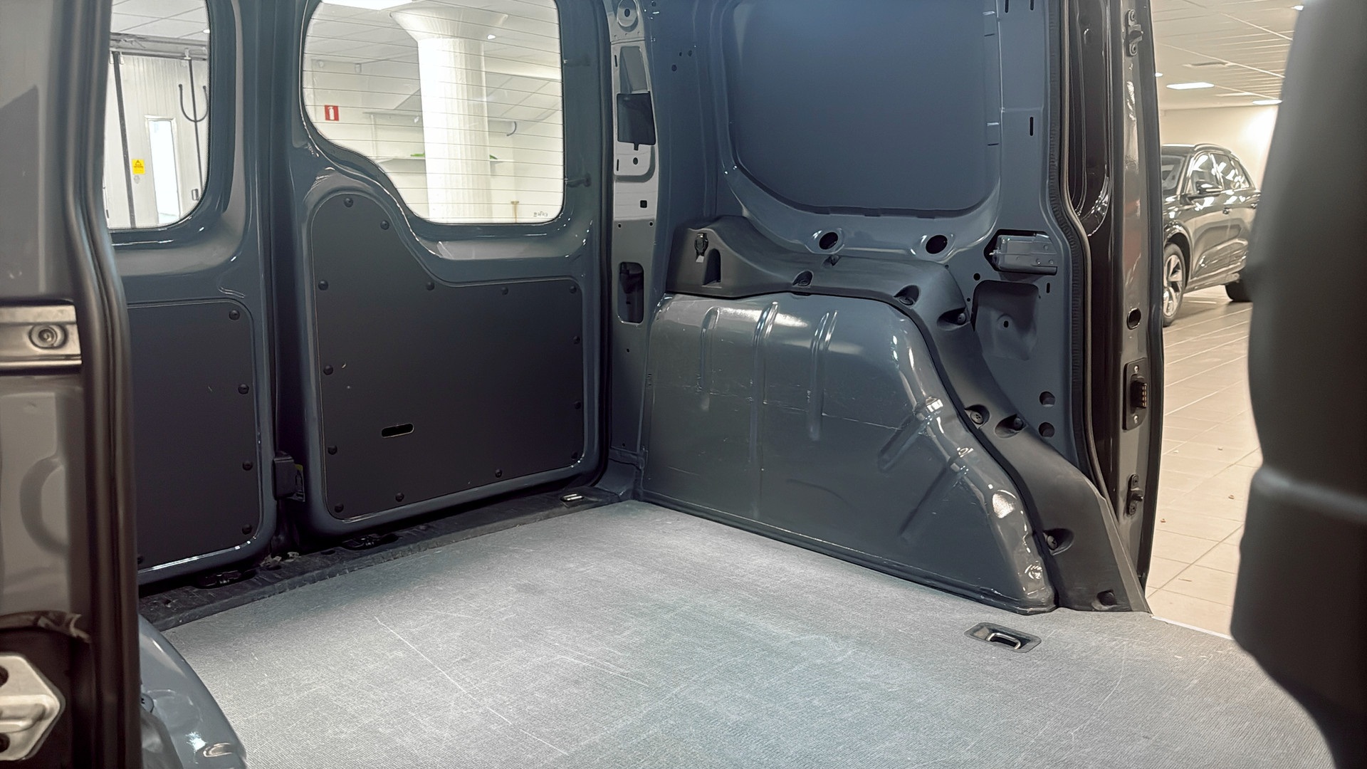 Volkswagen Caddy Cargo BAK18S