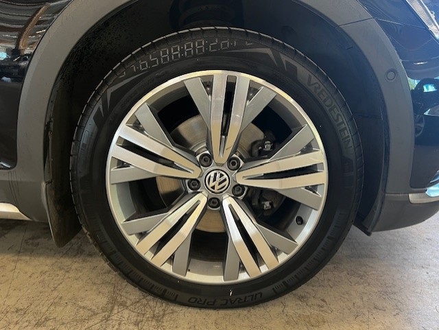 Volkswagen Passat BAZ42D