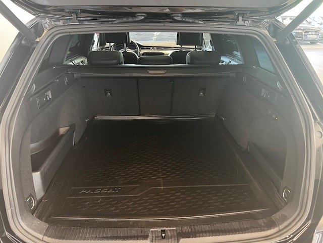 Volkswagen Passat BAZ42D