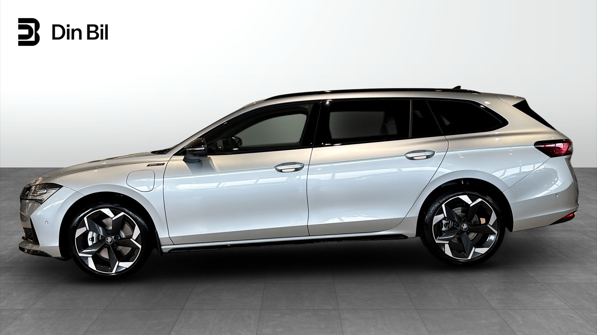 Skoda Superb Combi BBW08G
