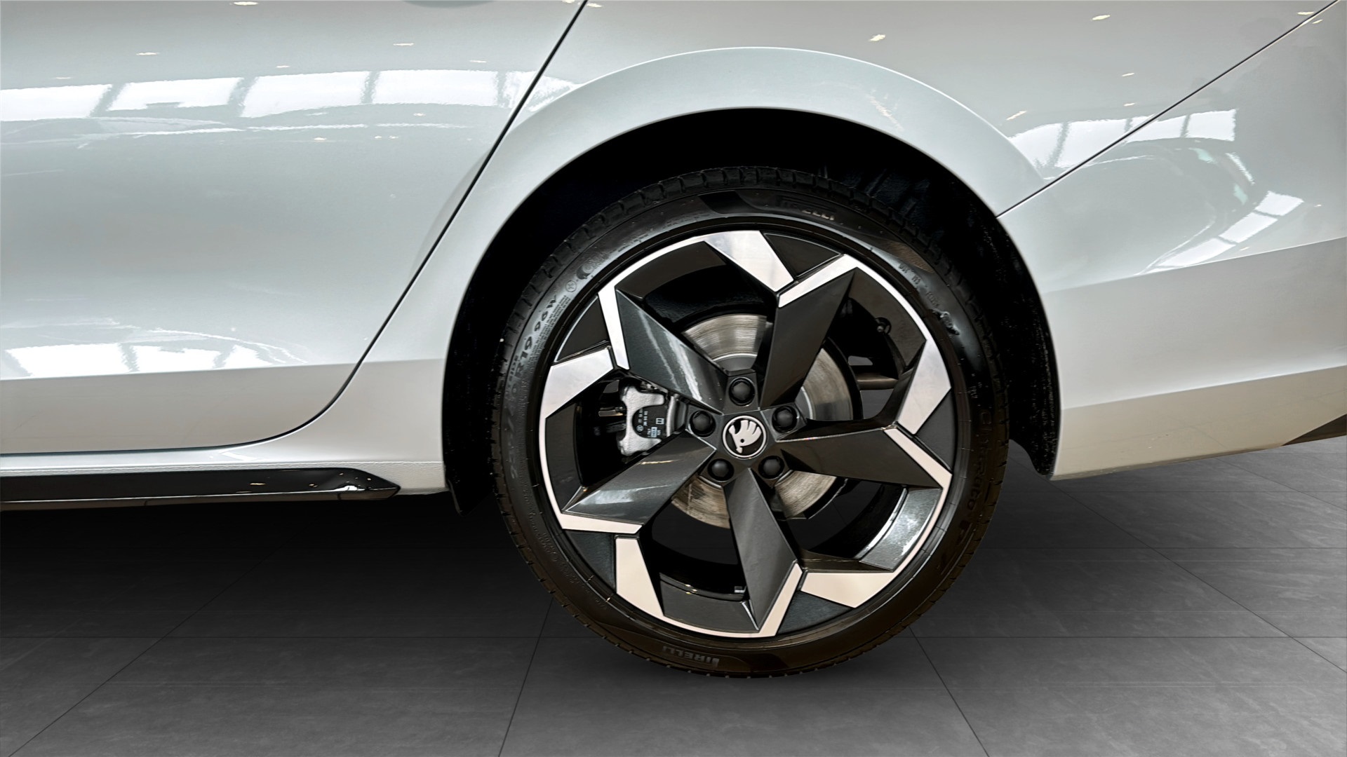 Skoda Superb Combi BBW08G