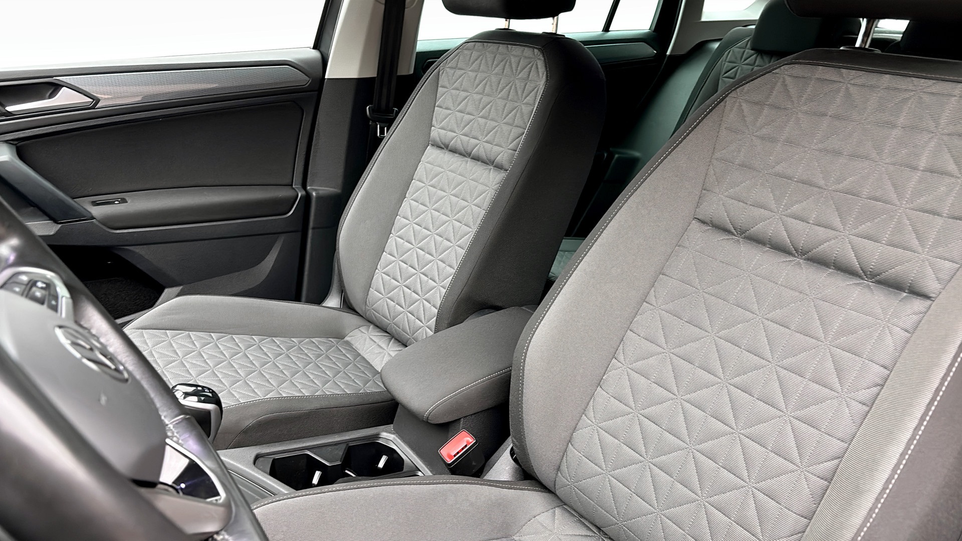 Volkswagen Tiguan BCC34E