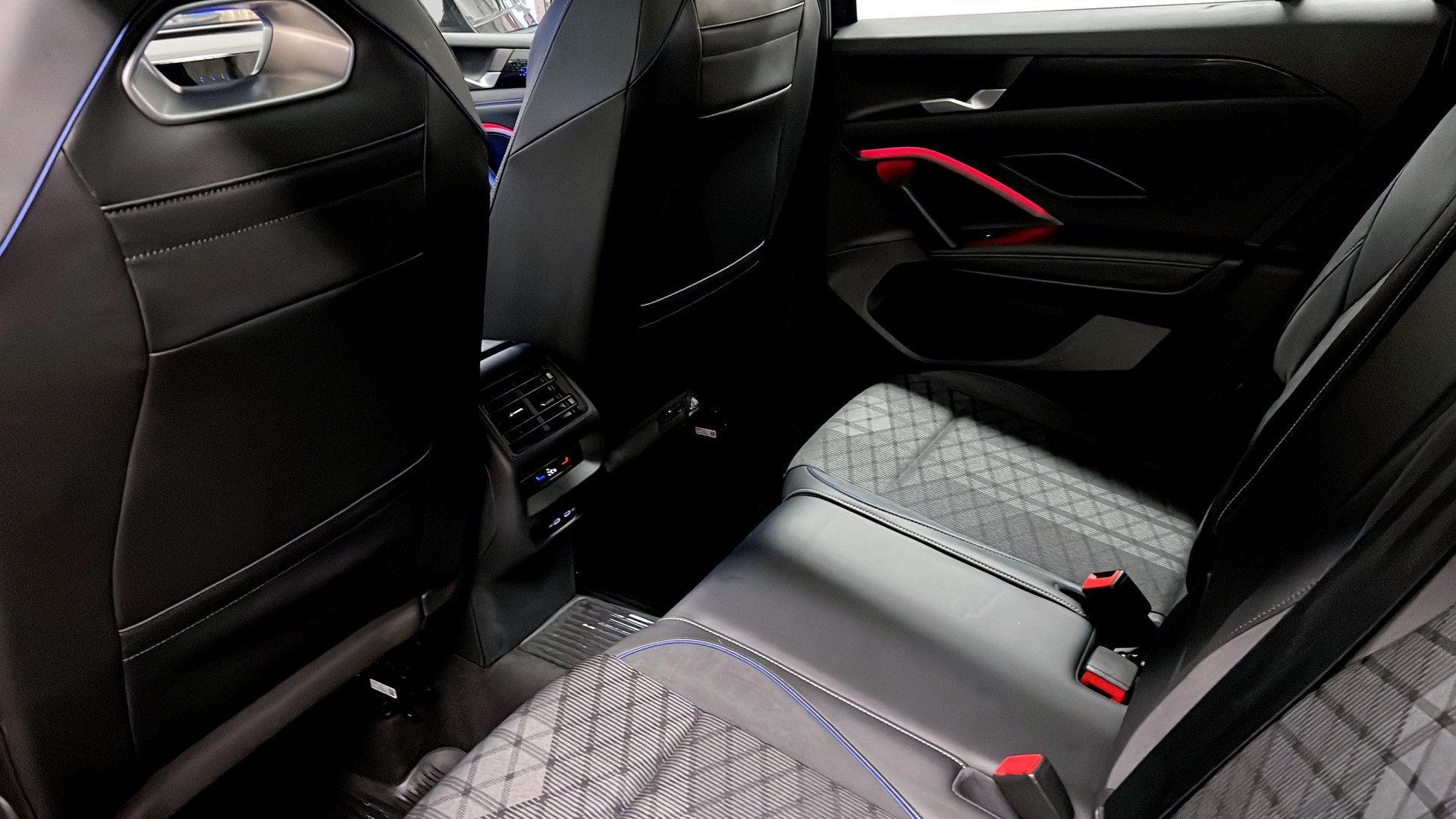 Volkswagen Tiguan BDD65L